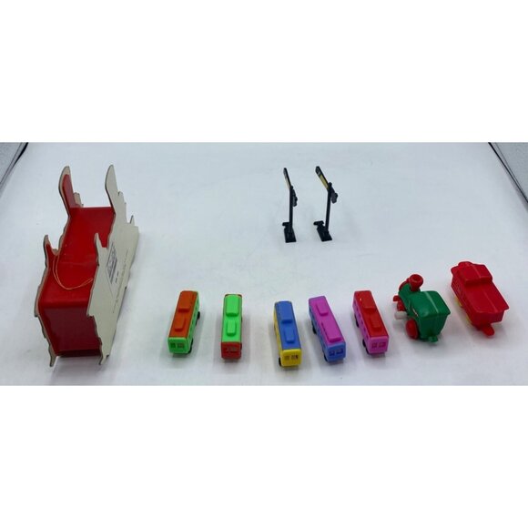 Vintage Train Christmas Decor Lot 1983 Shackman Container with 5 mini trains Toy - Picture 4 of 16